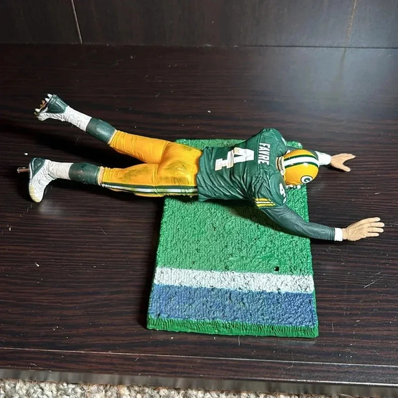Green Bay Packers Brett Favre Macfarlane Toys 2005 Players Inc  6" Mancave Décor - Picture 5 of 8